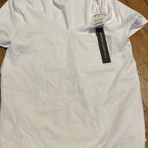 Women’s Seamless Tee